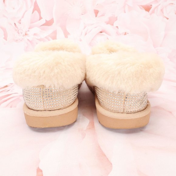 Women's Embellished Faux Sheepskin House Slippers Size 8M Cream Indoor Non-Slip - Picture 9 of 10